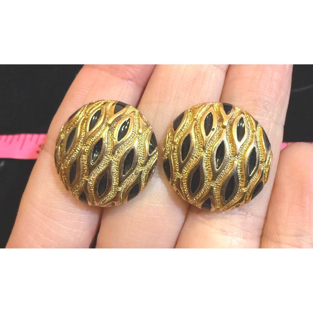 Vintage Gold Tone Black Enamel Lattice Domed Round Stud Earrings 1 Inch